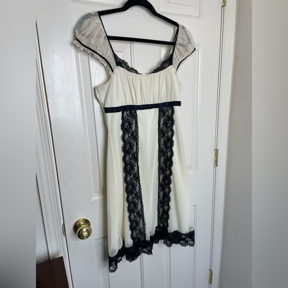 Vintage empire waist sheer cap sleeve cream & black lace Victorian Y2K dress | L - Picture 2 of 16
